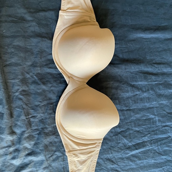 Nude Strapless Bra 38D - Picture 4 of 7